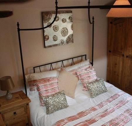 Robertsbridge Retreat At Cornhill Self Catering Apartments Номер фото