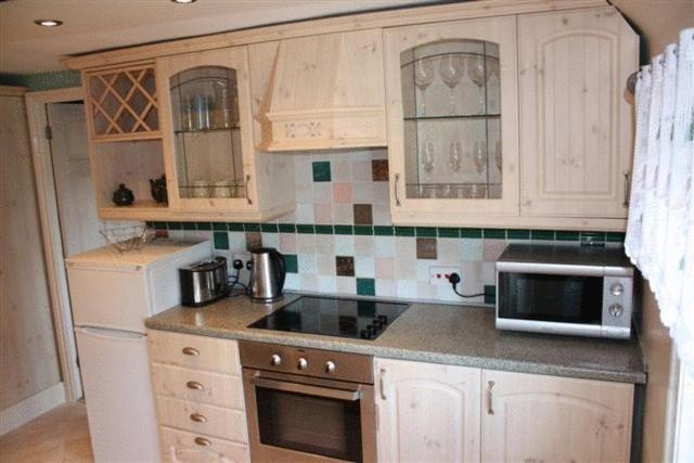 Robertsbridge Retreat At Cornhill Self Catering Apartments Номер фото